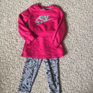 Nike Outfit Sz 4T